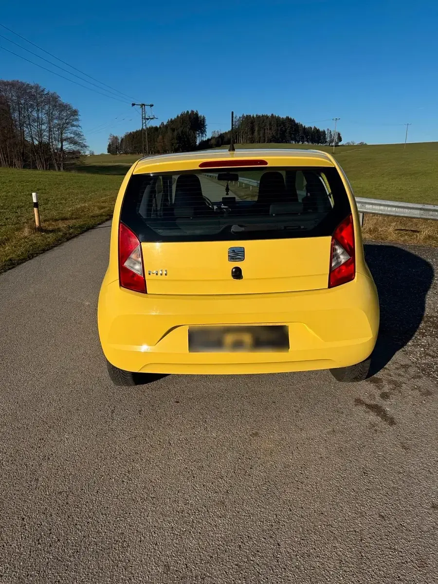 Używany Seat Mii 60 KM (44 kW) 2012 Żółty Hatchback