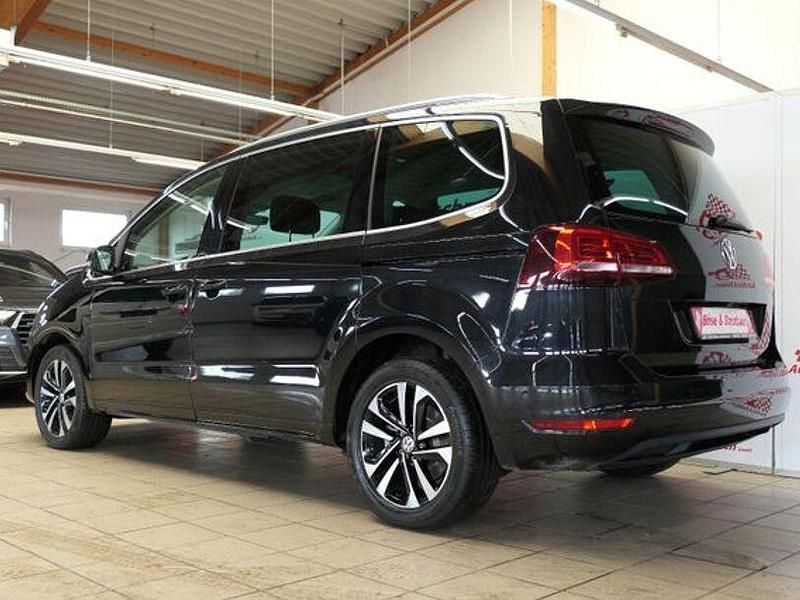 Gebraucht VW Sharan IQ Drive 150 PS (110 kW) 2019 Schwarz Van / Kleinbus