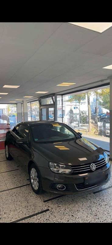 Gebraucht VW Eos 122 PS (89 kW) 2012 Braun Cabrio