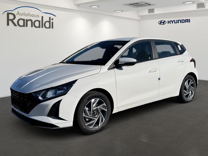 Weiss Neu 2025 Hyundai i20 Trend Kleinwagen | 19.490 € (Superpreis) - Bild 1/4