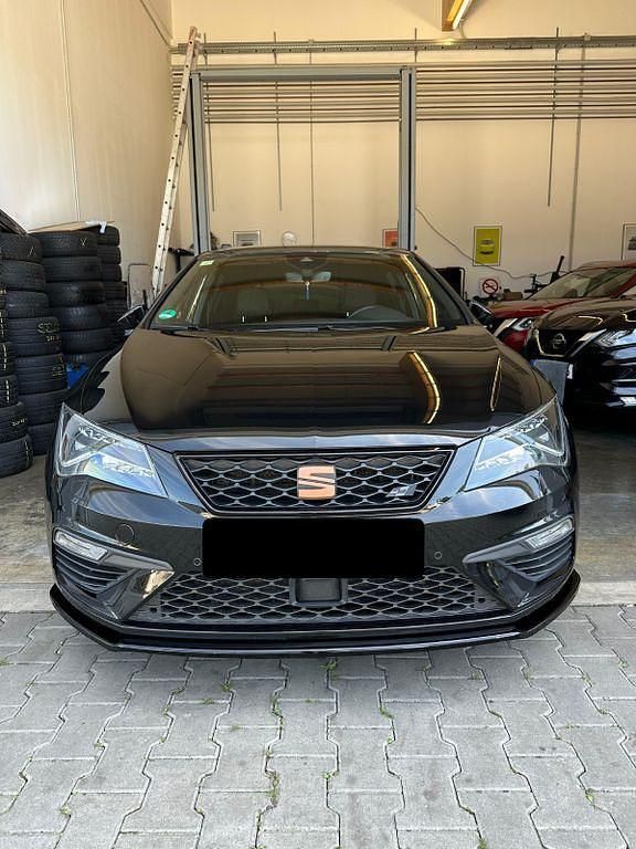 Schwarz Gebraucht 2019 Cupra Leon Limousine | 22.000 € (Fairer Preis) - Bild 1/4