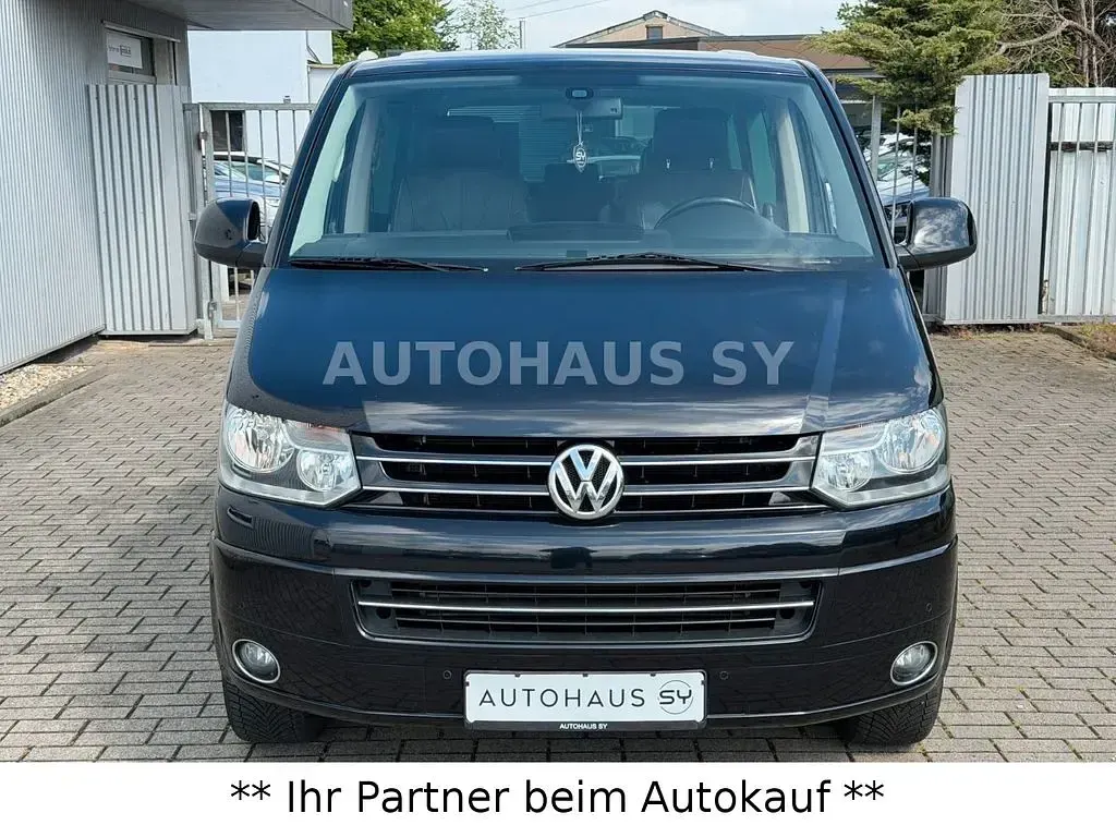 Second-hand VW T5 Highline 179 CP (131 kW) 2010 Negru Van