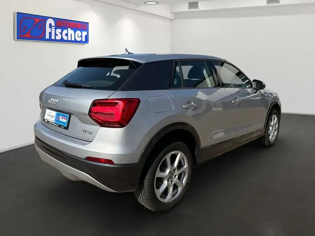 Używany Audi Q2 Design 150 KM (110 kW) 2018 Srebrny SUV