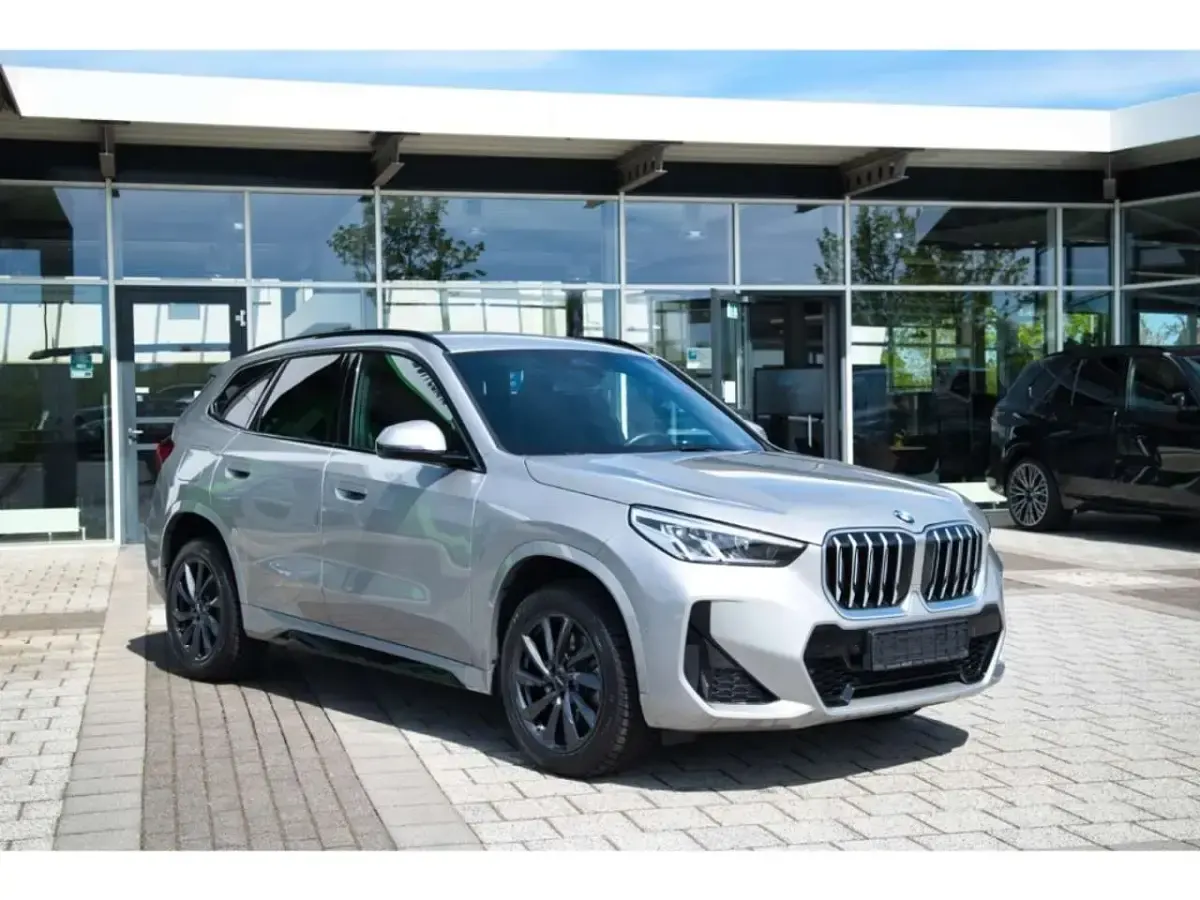 Gebraucht BMW X1 M Sport 156 PS (114 kW) 2024 Silber SUV