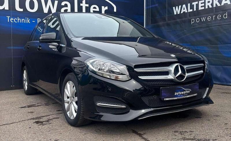 Gebraucht Mercedes B180 109 PS (80 kW) 2016 Schwarz Kleinwagen