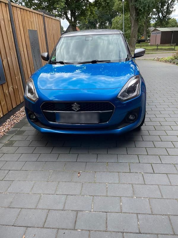 Blau Gebraucht 2019 Suzuki Swift Kleinwagen | 11.900 € (Fairer Preis) - Bild 1/4