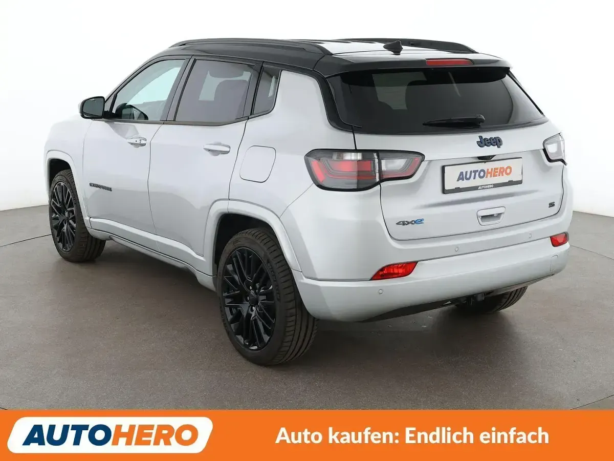 Gebraucht Jeep Compass 241 PS (177 kW) 2022 Silber SUV