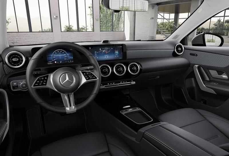 Gebraucht Mercedes A250 Progressive 224 PS (164 kW) 2026 Grau / mountaingrau Limousine