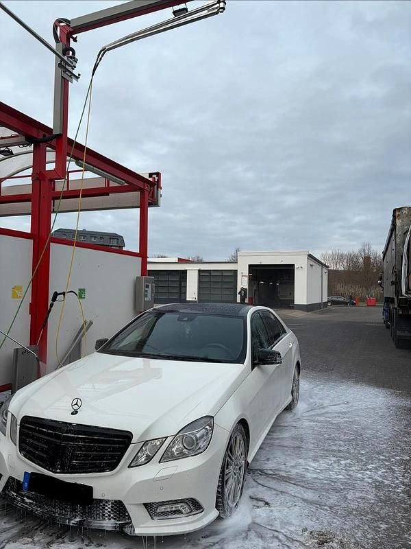 Gebraucht Mercedes E350 231 PS (169 kW) 2009 Weiß Limousine