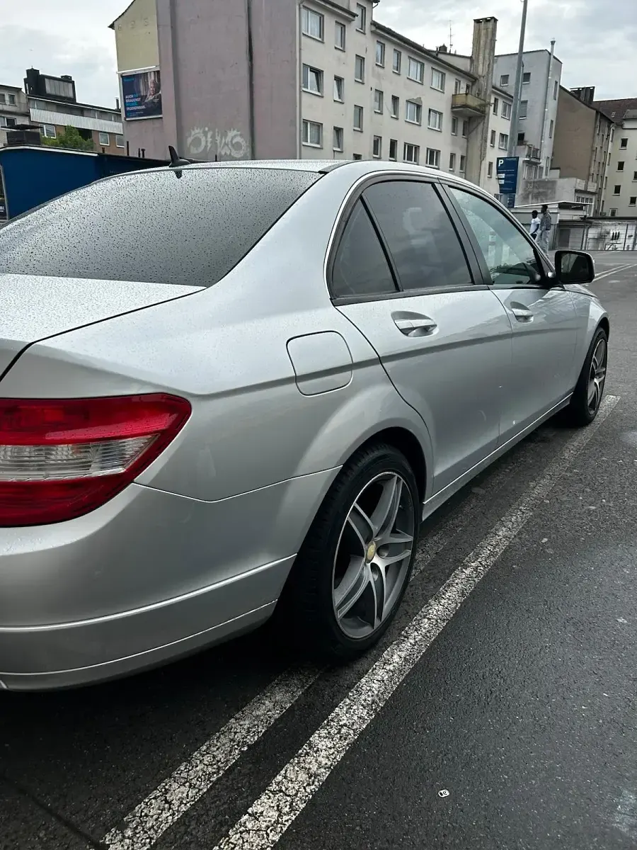 Gebraucht Mercedes C220 184 PS (135 kW) 2007 Silber Limousine