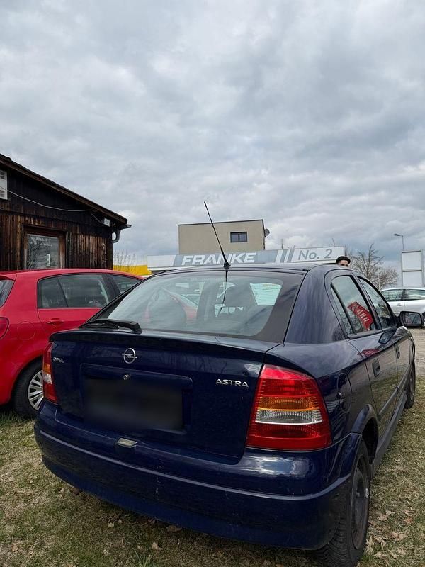 Gebraucht Opel Astra Comfort 75 PS (55 kW) 2001 Blau Limousine