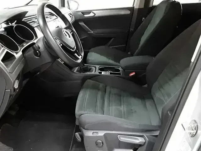 Gebraucht VW Touran Comfortline 150 PS (110 kW) 2021 Reflexsilber metallic Van / Kleinbus