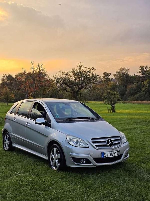 Gebraucht 2009 Mercedes B150 Van / Kleinbus | 3.100 € (Fairer Preis) - Bild 1/4