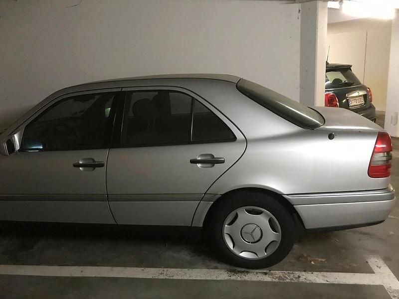 Gebraucht Mercedes C280 Elegance 193 PS (141 kW) 1995 Silber Limousine