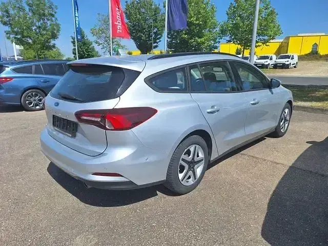 Gebraucht Ford Focus Cool & Connect 125 PS (91 kW) 2022 Polarsilber metallic (metallic) Kombi