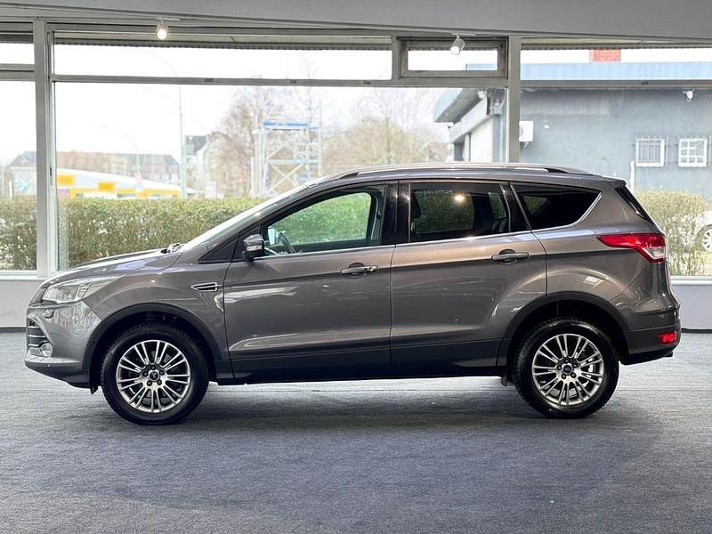 Gebraucht Ford Kuga Titanium 140 PS (102 kW) 2014 Grau SUV