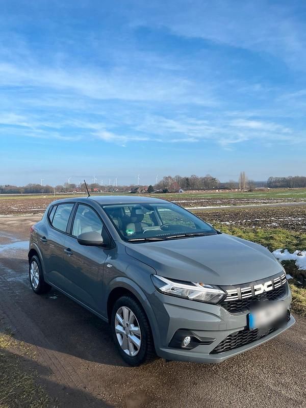 Gebraucht Dacia Sandero Expression 101 PS (74 kW) 2023 Grau Kleinwagen