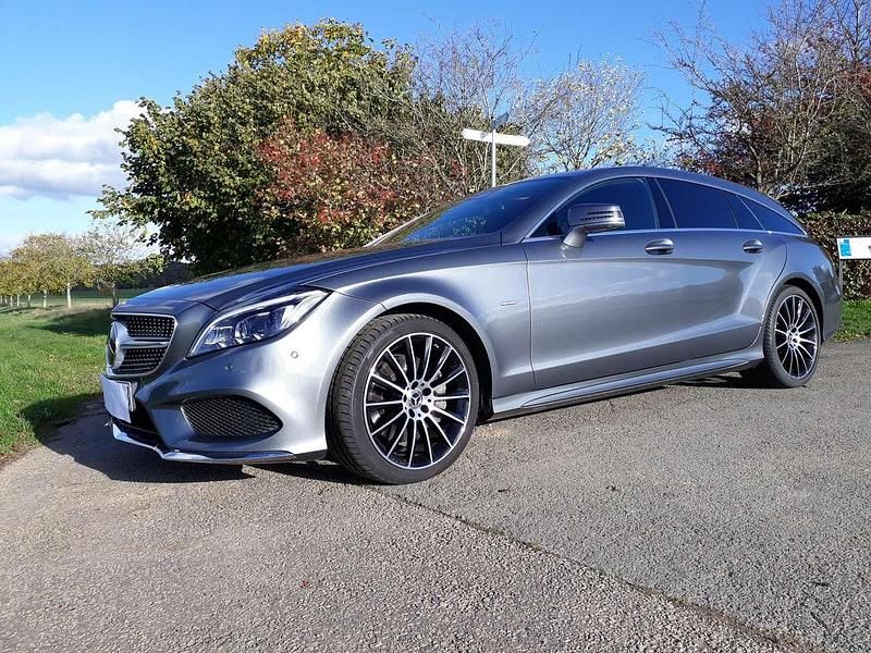 Grau Gebraucht 2018 Mercedes CLS350 Shooting Brake Edition Kombi | 33.300 € (Teuer) - Bild 1/4
