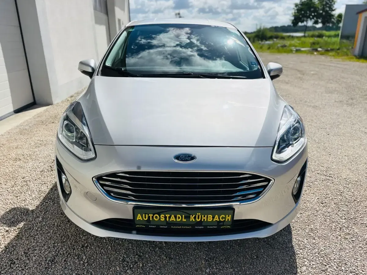 Gebraucht Ford Fiesta Titanium 95 PS (69 kW) 2020 Silber Kleinwagen