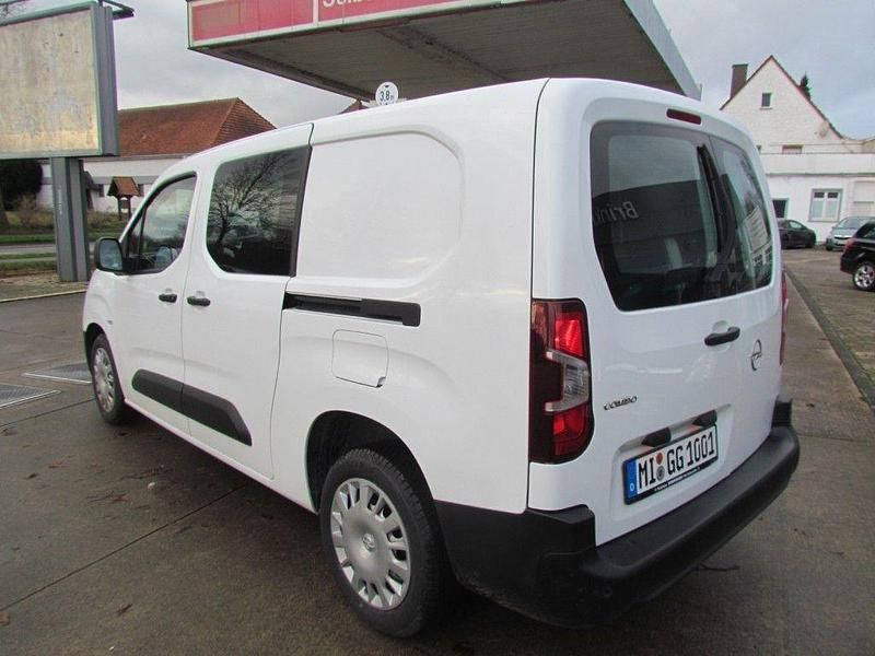 Gebraucht Opel Combo 102 PS (75 kW) 2021 Weiß Van / Kleinbus