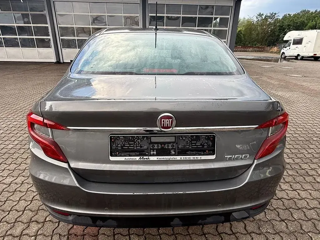 Gebraucht Fiat Tipo Lounge 120 PS (88 kW) 2017 Grau Limousine