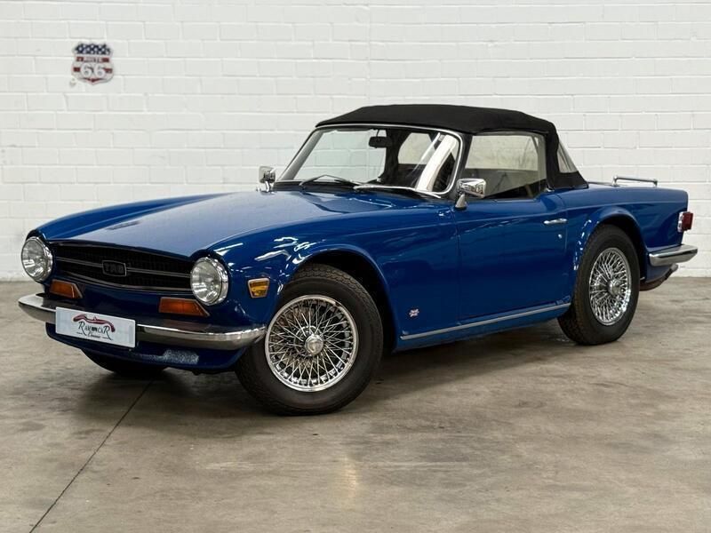 Blau Gebraucht 1973 Triumph TR6 Cabrio | 20.900 € - Bild 1/4