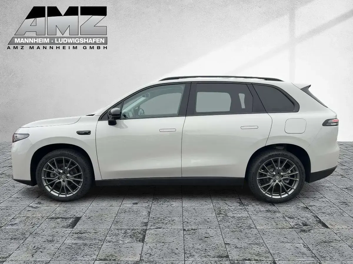 Gebraucht Leapmotor C10 215 PS (158 kW) 2025 Tundra grey SUV