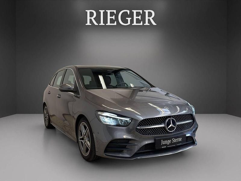 Gebraucht Mercedes B200 AMG 150 PS (110 kW) 2024 Grau Kleinwagen