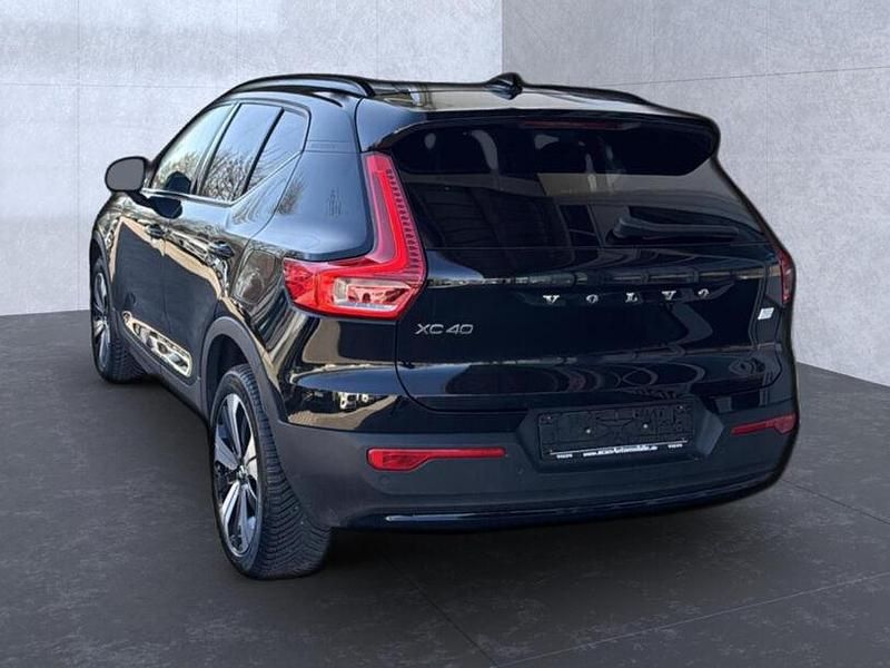 Gebraucht Volvo XC40 Plus 300 kW (408 PS) 2023 Onyx black (metallic) SUV
