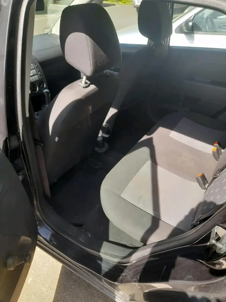 Gebraucht Ford Fiesta 80 PS (58 kW) 2005 Blau Kleinwagen