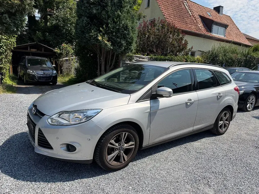 Gebraucht Ford Focus SYNC Edition 116 PS (85 kW) 2014 Silber Limousine