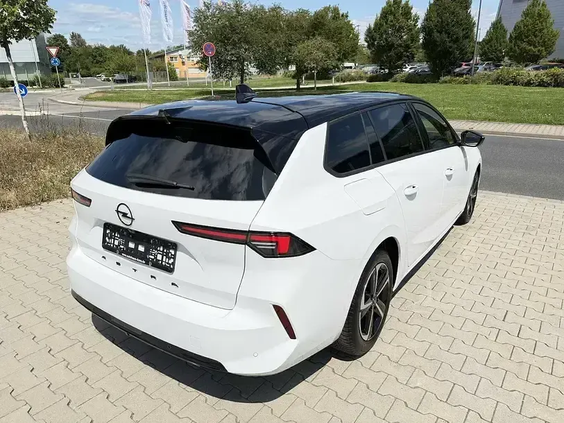 Gebraucht Opel Astra 131 PS (96 kW) 2025 Weiß Kleinwagen
