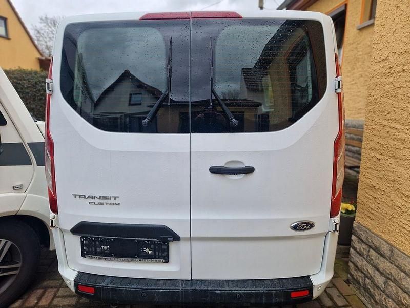 Gebraucht Ford Transit Custom 131 PS (96 kW) 2019 Schwarz Van / Kleinbus