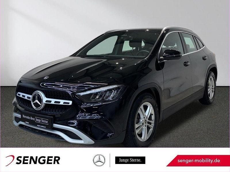 Schwarz Gebraucht 2023 Mercedes GLA200 SUV | 32.680 € (Guter Preis) - Bild 1/4