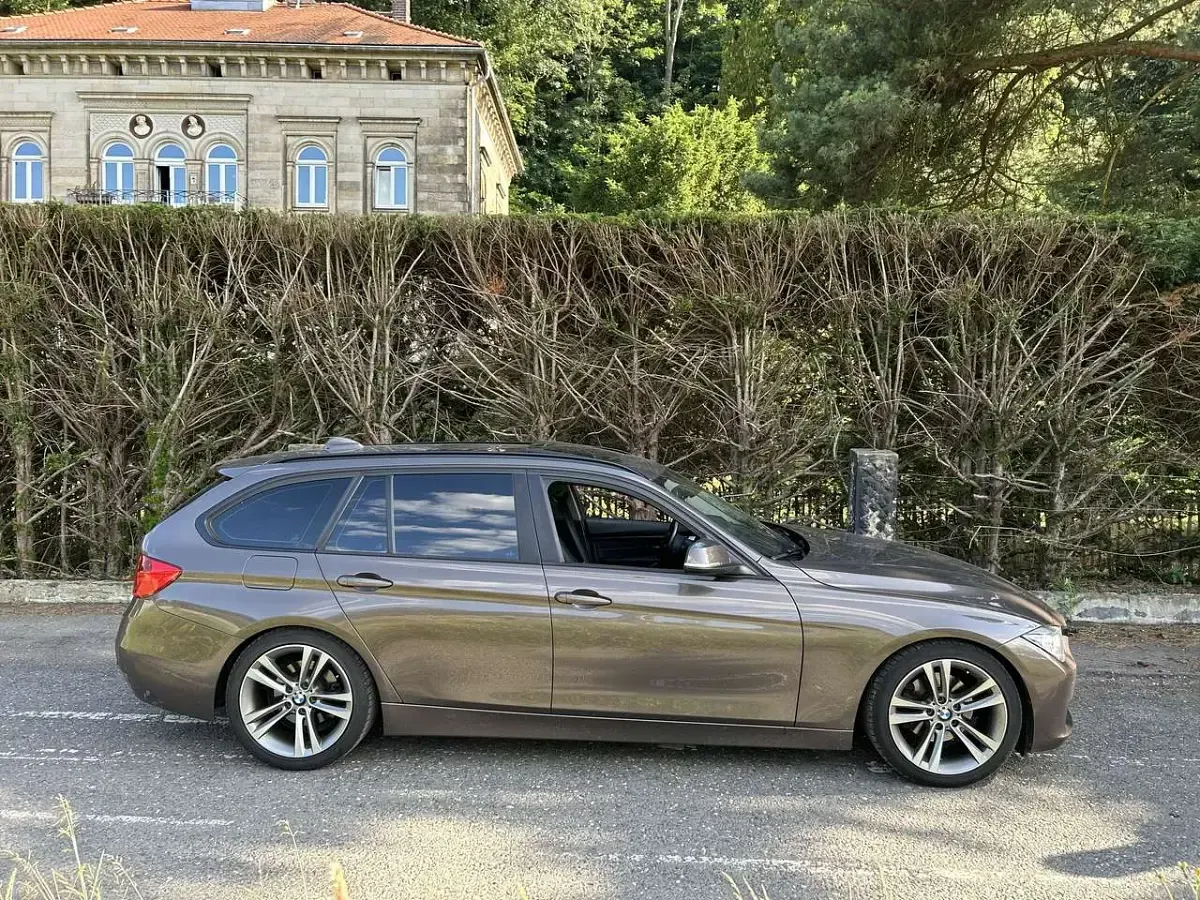 Gebraucht BMW 320 184 PS (135 kW) 2013 Kombi