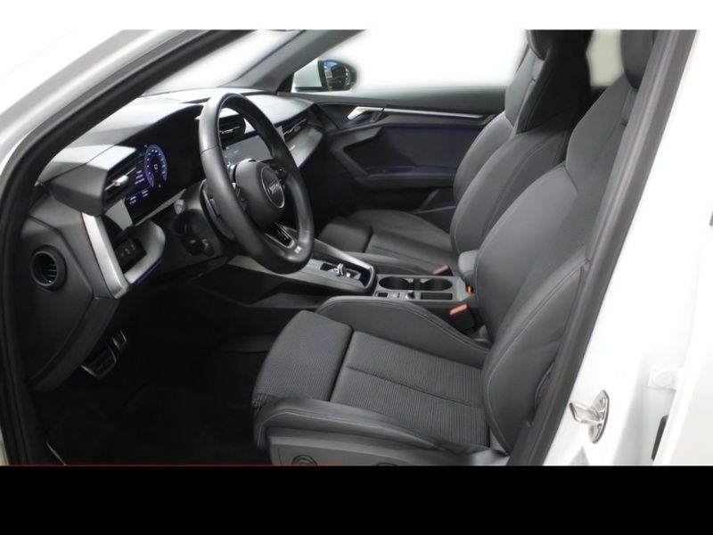 Weiß Gebraucht 2024 Audi A3 S-Line Limousine | 35.199 € (Etwas zu teuer) - Bild 1/1