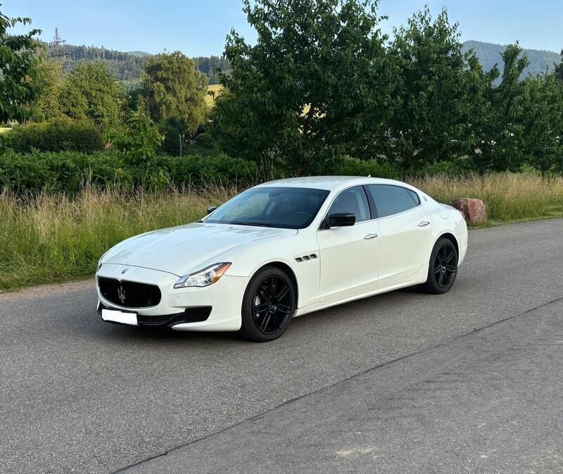 Weiß Gebraucht 2014 Maserati Quattroporte Limousine | 21.900 € (Guter Preis) - Bild 1/4