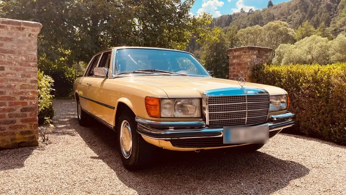 Gebraucht Mercedes 280 156 PS (114 kW) 1977 Gelb Limousine