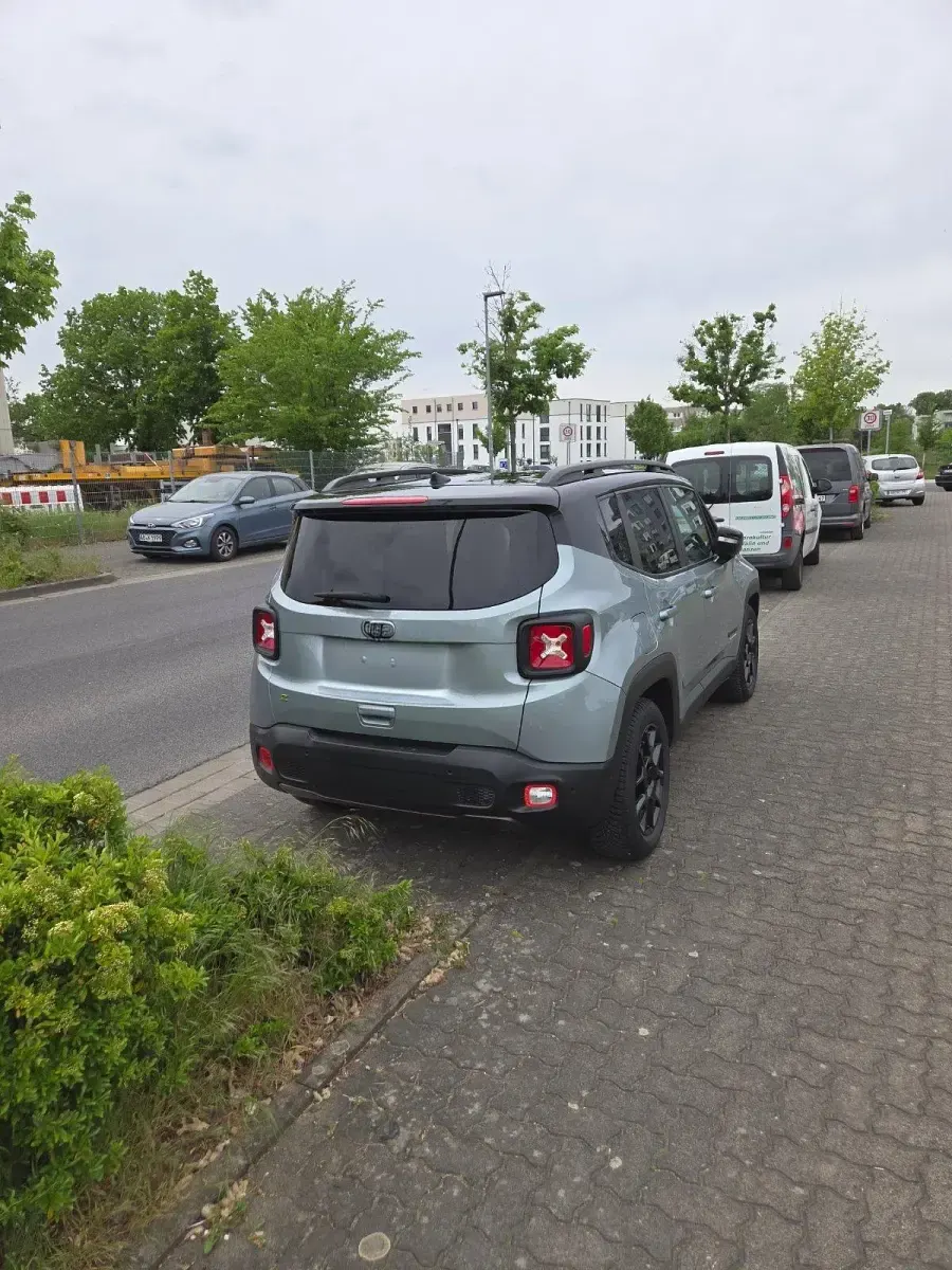 Gebraucht Jeep Renegade 131 PS (96 kW) 2022 Andere farben SUV