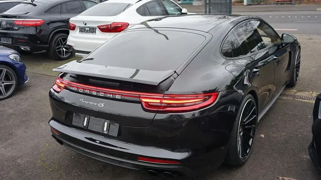Gebraucht Porsche Panamera 421 PS (309 kW) 2017 Schwarz Limousine