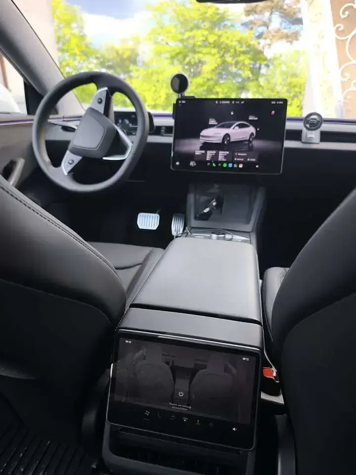 Gebraucht Tesla Model 3 RWD 208 kW (283 PS) 2025 Weiß Limousine