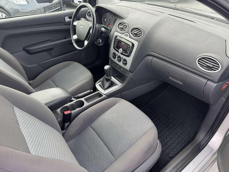 Usata Ford Focus Style 101 CV (74 kW) 2007 Argento Berlina