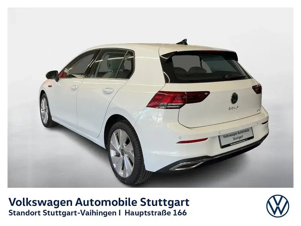 Gebraucht VW Golf VIII Style 131 PS (96 kW) 2023 Pure white Limousine