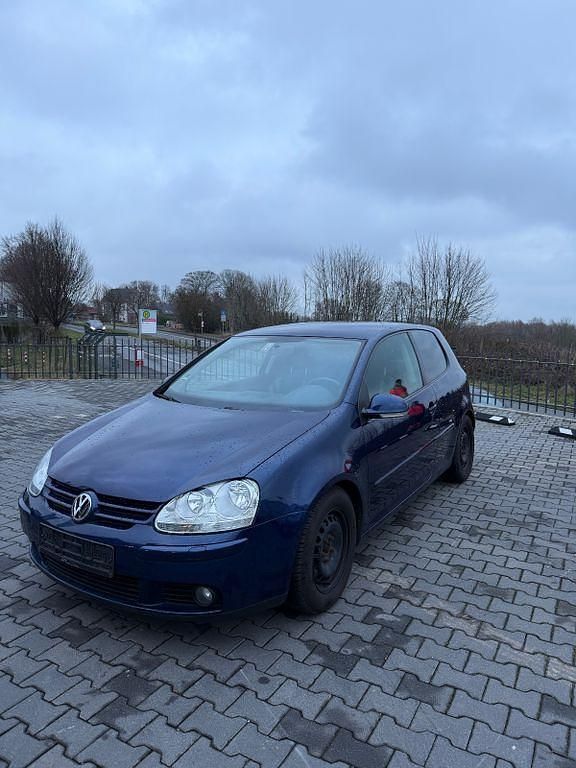 Blau Gebraucht 2006 VW Golf Goal Limousine | 1.900 € (Guter Preis) - Bild 1/4
