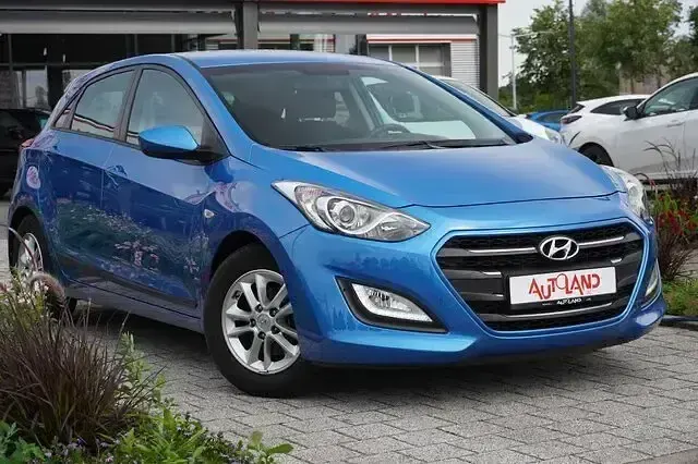 Gebraucht Hyundai i30 Classic 101 PS (74 kW) 2016 Blau Coupé
