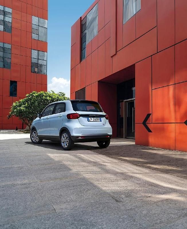 Neu Leapmotor T03 69 kW (95 PS) 2025 Grün Kleinwagen