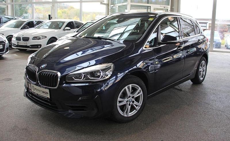 Blau Gebraucht 2019 BMW 218 Active Tourer Van / Kleinbus | 16.980 € (Fairer Preis) - Bild 1/3
