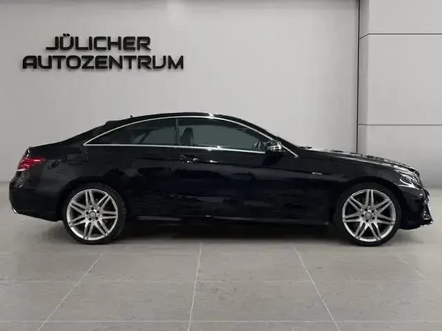 Gebraucht Mercedes E400 AMG 333 PS (244 kW) 2014 Schwarz Coupé