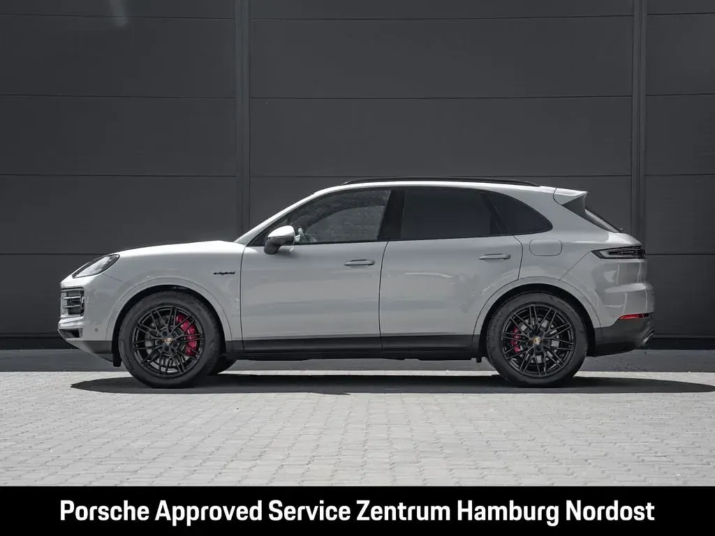 Gebraucht Porsche Cayenne S E-Hybrid 519 PS (381 kW) 2024 Silber SUV