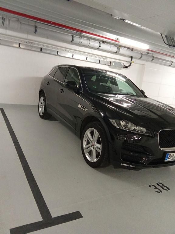 Schwarz Gebraucht 2017 Jaguar F-Pace SUV | 14.900 € (Superpreis) - Bild 1/4